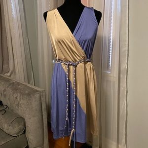 Beautiful silky color block dress